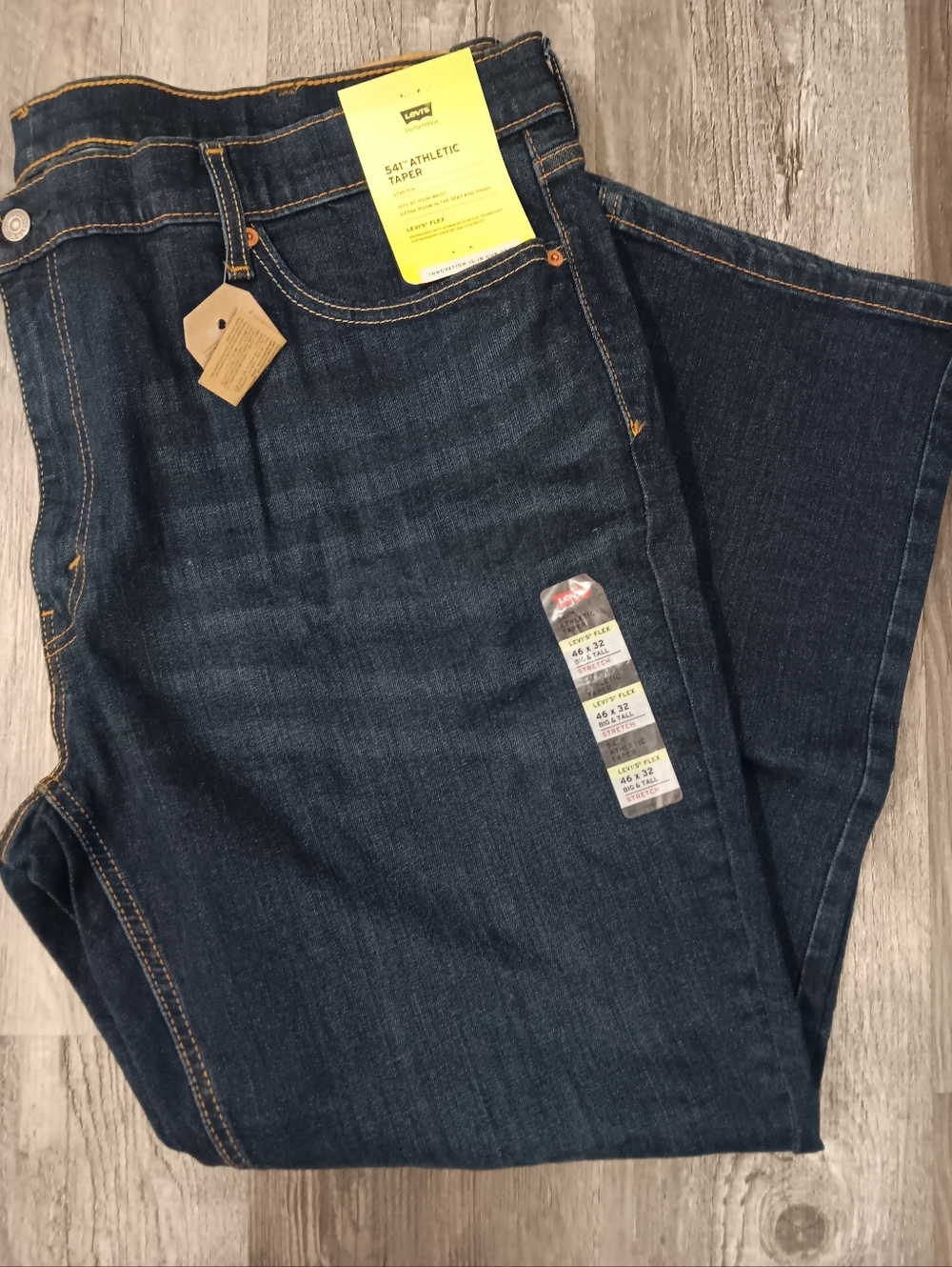 NWT Mens Levis Jeans 46x32